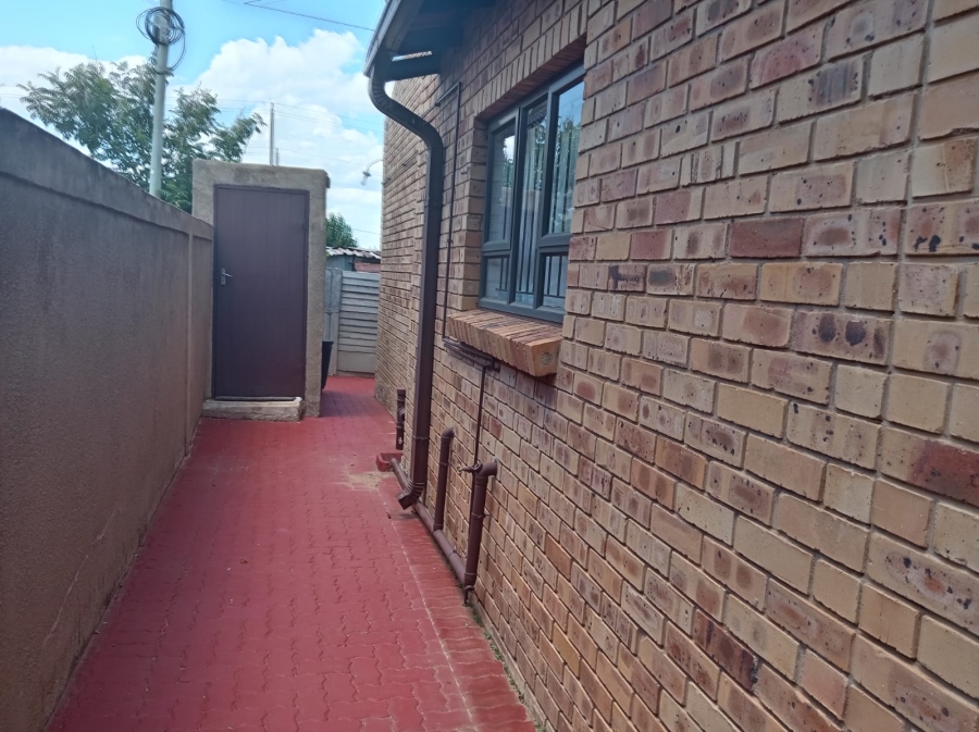 2 Bedroom Property for Sale in Jouberton North West